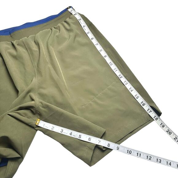 Fabletics | Men | The Fundamental Short II Moss 7 Inch Athletic Shorts | Small - Picture 5 of 11